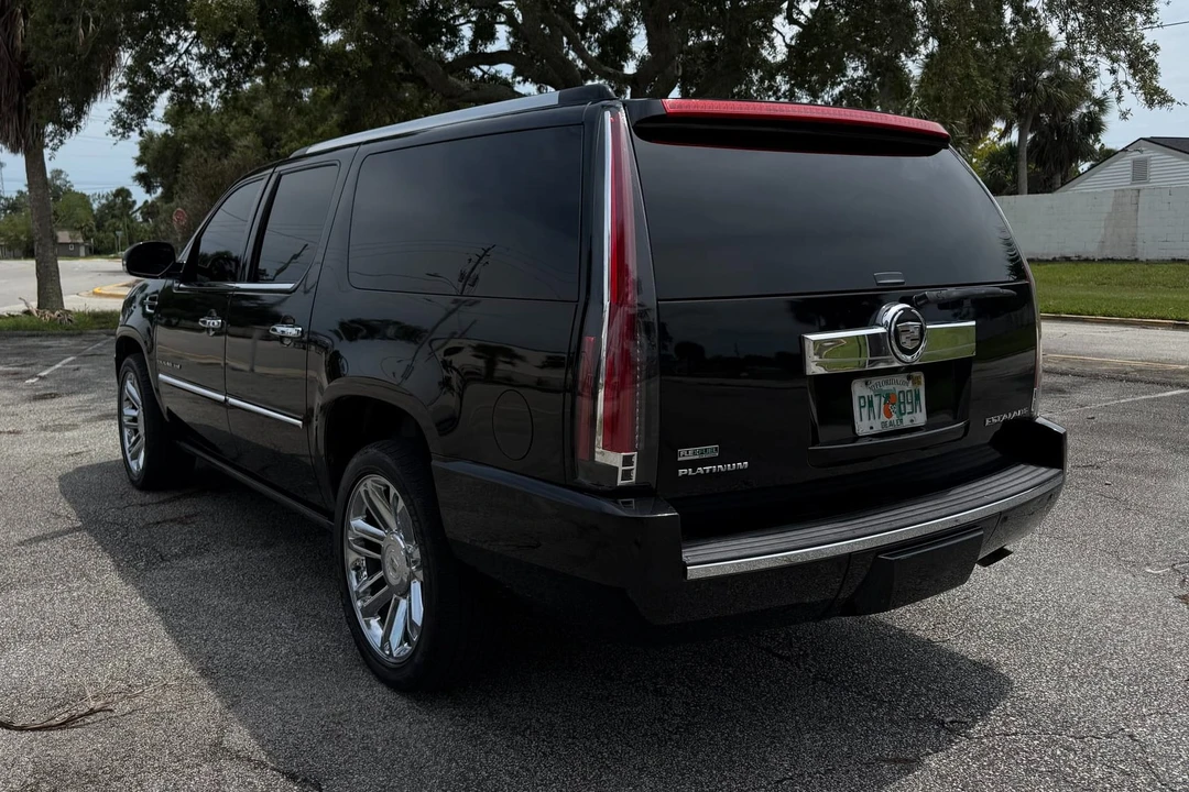2011 Cadillac Escalade & EXT 3rd Gen - Image 16 of 31