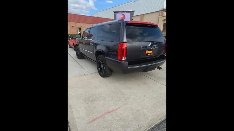 2011 Cadillac Escalade & EXT 3rd Gen - Image 11 of 12