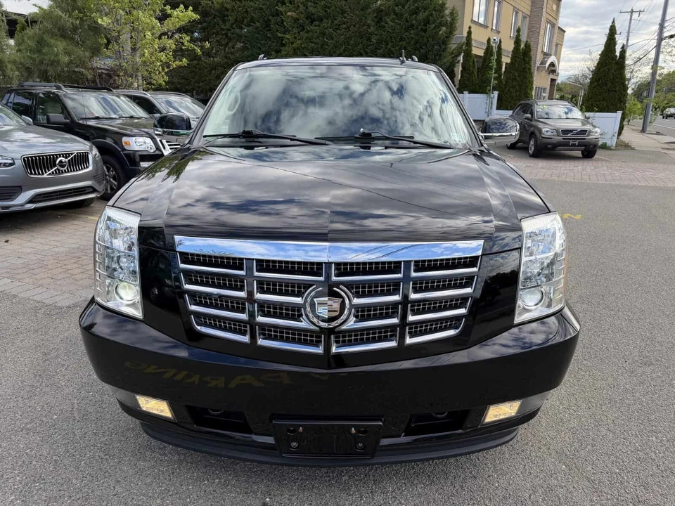 2011 Cadillac Escalade & EXT 3rd Gen - Image 6 of 25