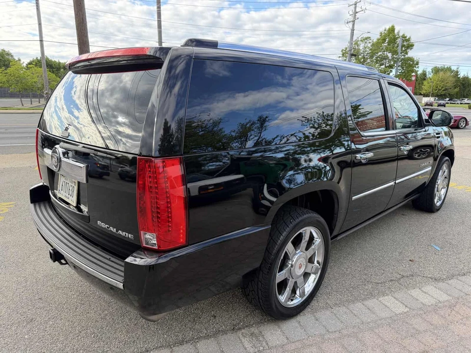 2011 Cadillac Escalade & EXT 3rd Gen - Image 12 of 25