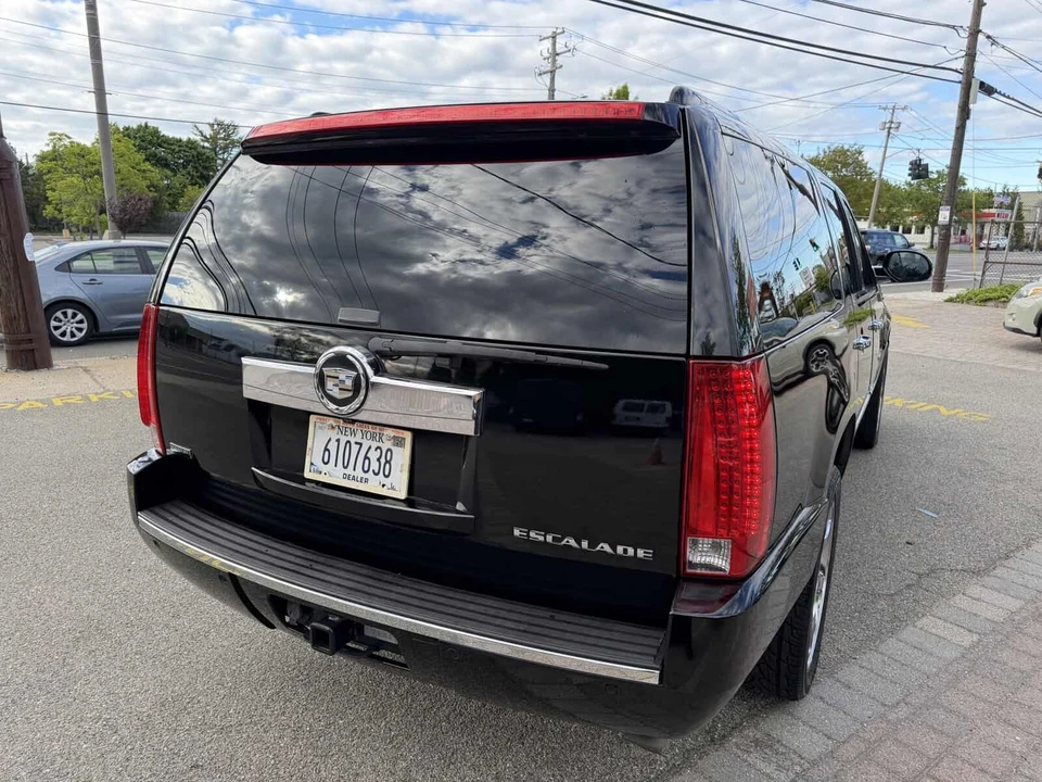 2011 Cadillac Escalade & EXT 3rd Gen - Image 14 of 25