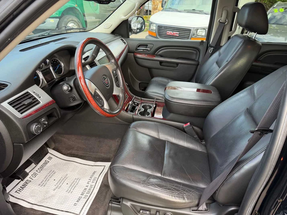 2011 Cadillac Escalade & EXT 3rd Gen - Image 20 of 25