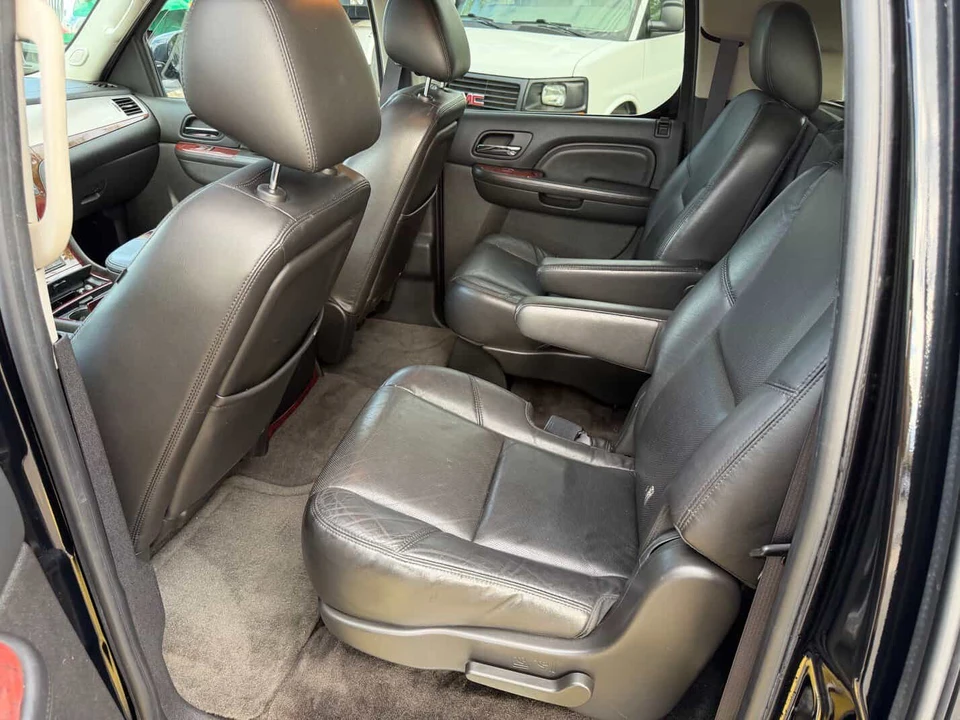 2011 Cadillac Escalade & EXT 3rd Gen - Image 21 of 25