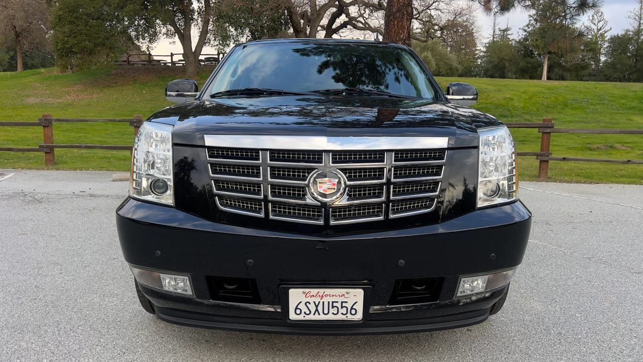 2011 Cadillac Escalade & EXT 3rd Gen - Image 30 of 31