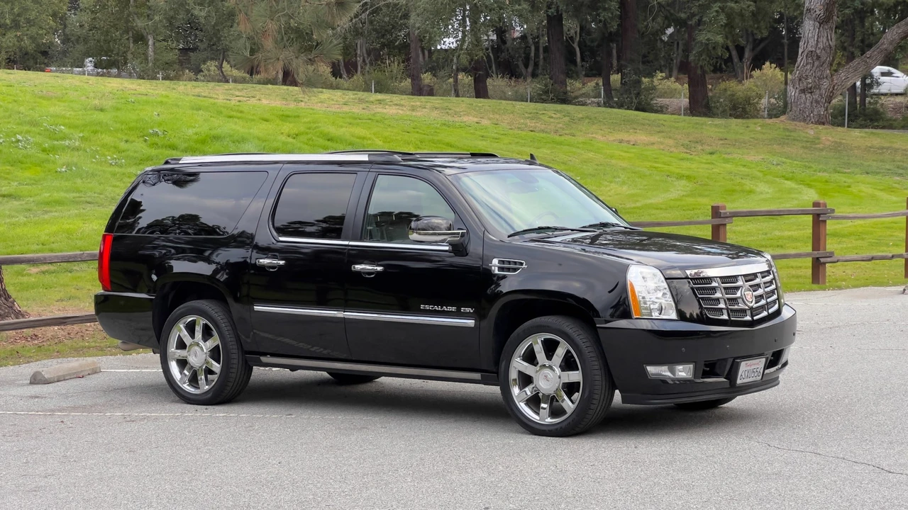 2011 Cadillac Escalade & EXT 3rd Gen - Image 8 of 31