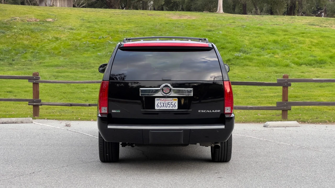 2011 Cadillac Escalade & EXT 3rd Gen - Image 14 of 31