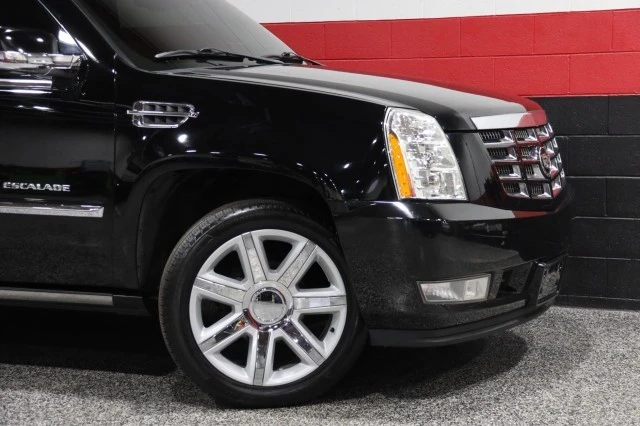 2011 Cadillac Escalade & EXT 3rd Gen - Image 3 of 21