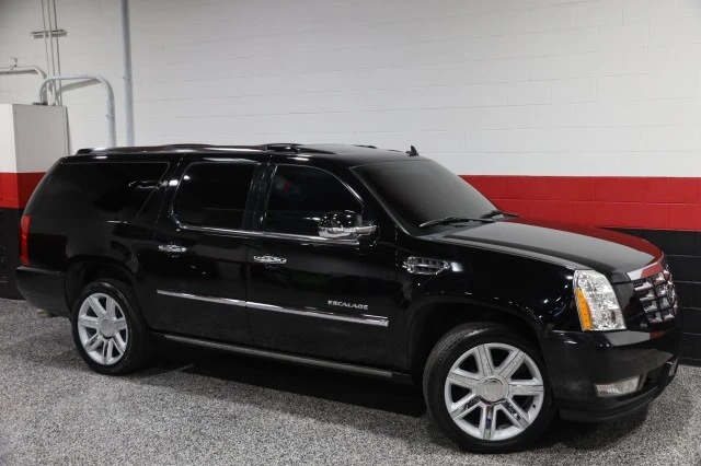2011 Cadillac Escalade & EXT 3rd Gen - Image 2 of 21