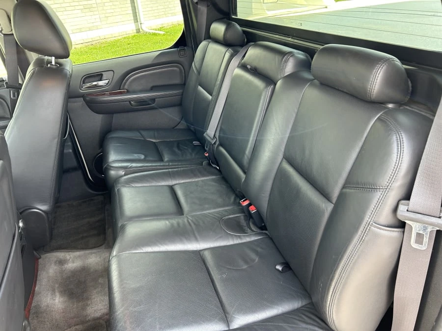 2011 Cadillac Escalade & EXT 3rd Gen - Image 5 of 9