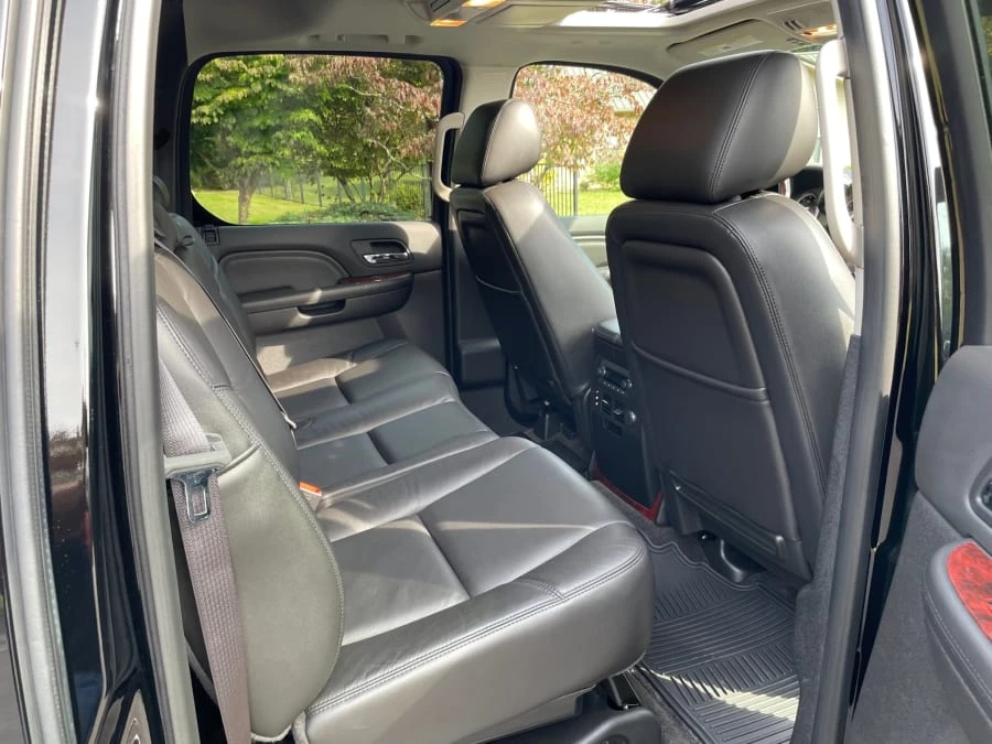 2011 Cadillac Escalade & EXT 3rd Gen - Image 19 of 23
