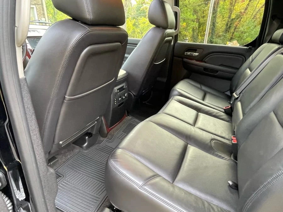 2011 Cadillac Escalade & EXT 3rd Gen - Image 14 of 23