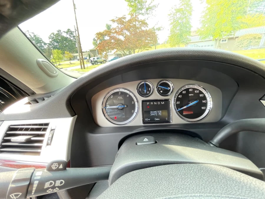 2011 Cadillac Escalade & EXT 3rd Gen - Image 17 of 23