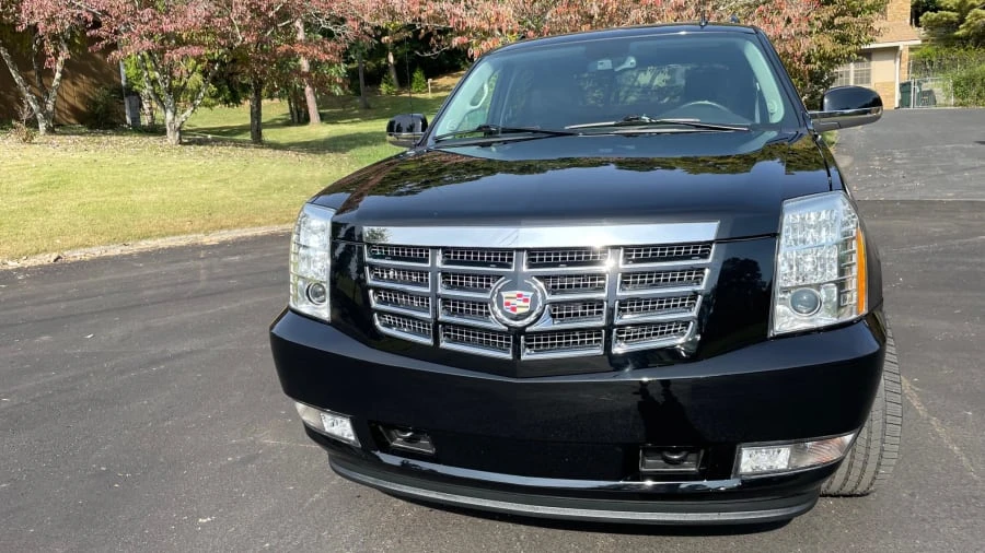 2011 Cadillac Escalade & EXT 3rd Gen - Image 3 of 23