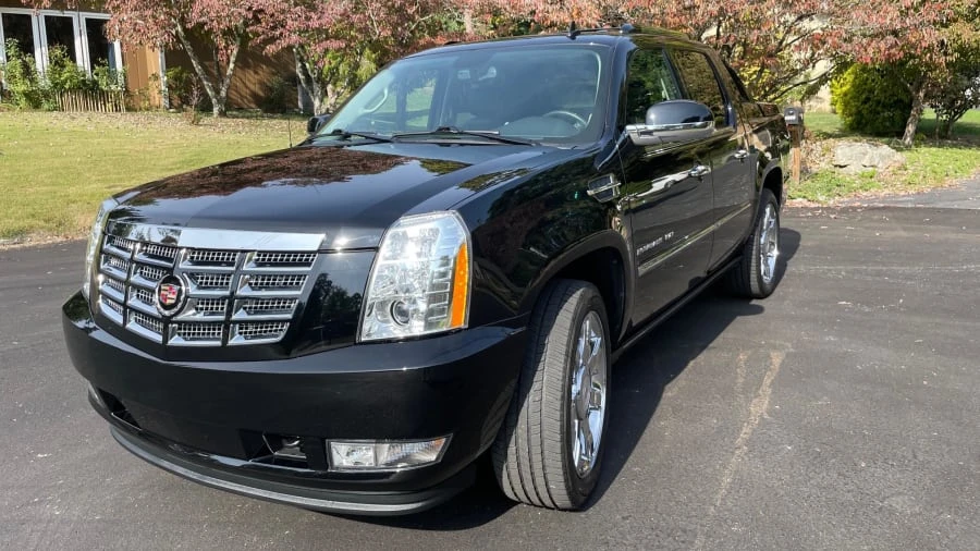 2011 Cadillac Escalade & EXT 3rd Gen - Image 5 of 23