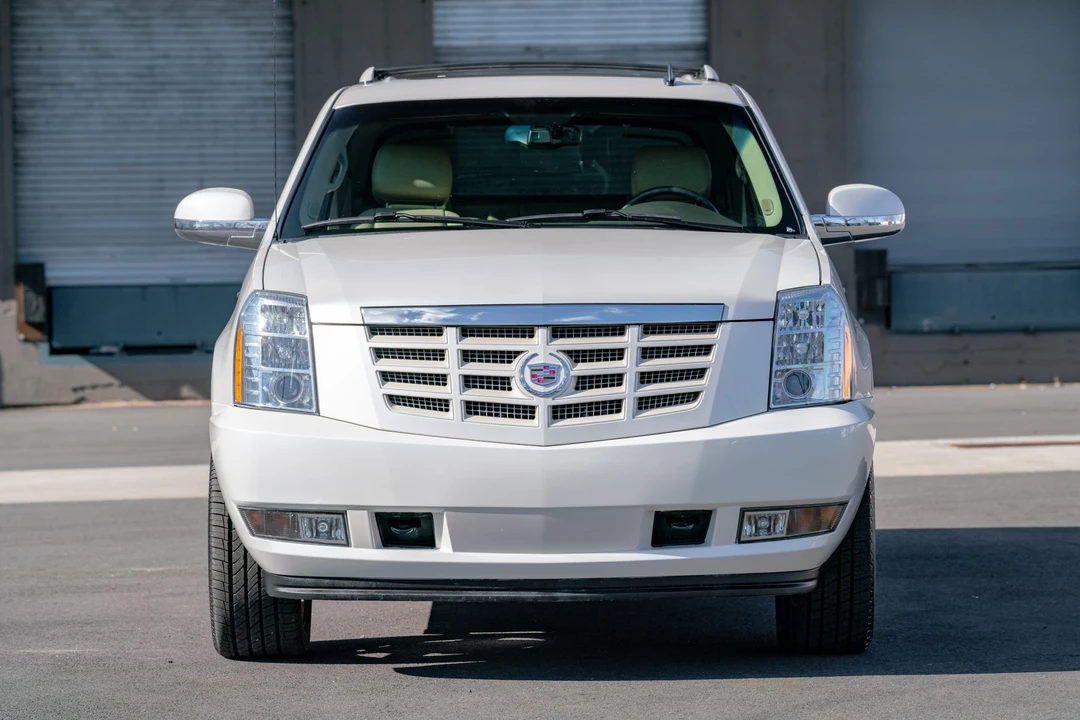 2011 Cadillac Escalade & EXT 3rd Gen - Image 21 of 31