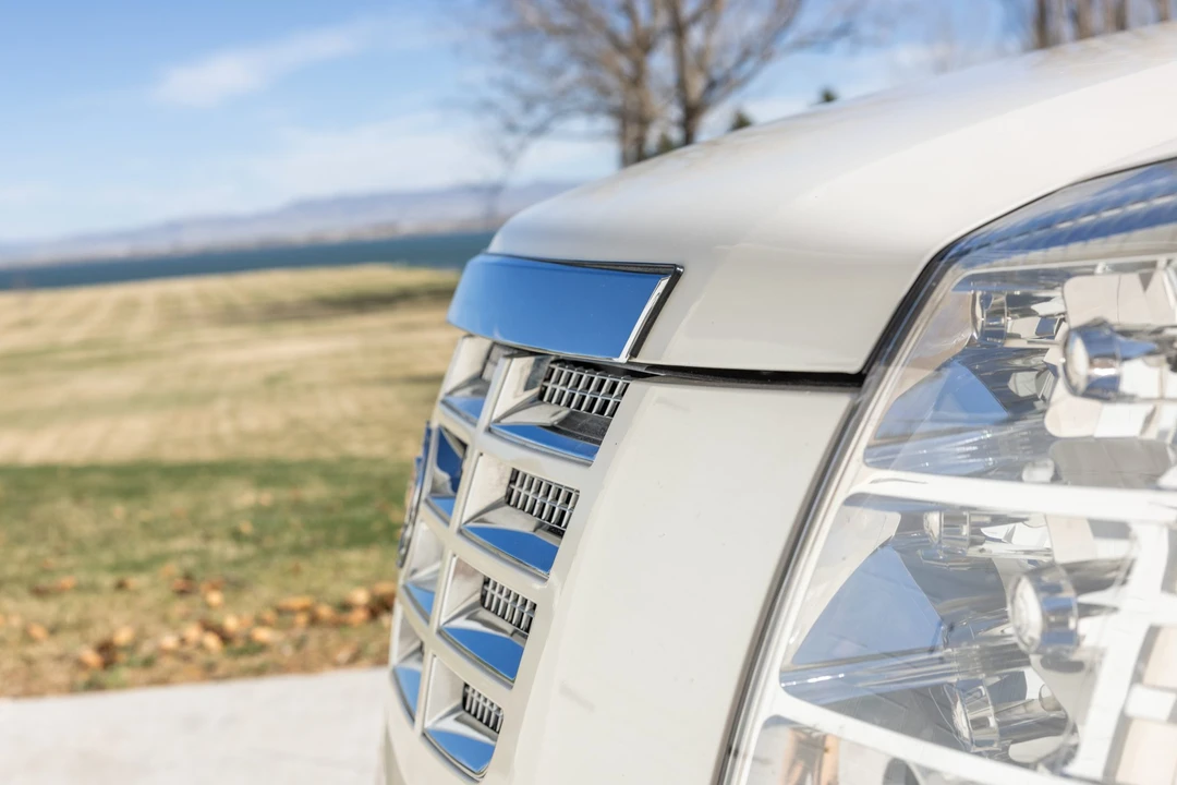 2011 Cadillac Escalade & EXT 3rd Gen - Image 22 of 31