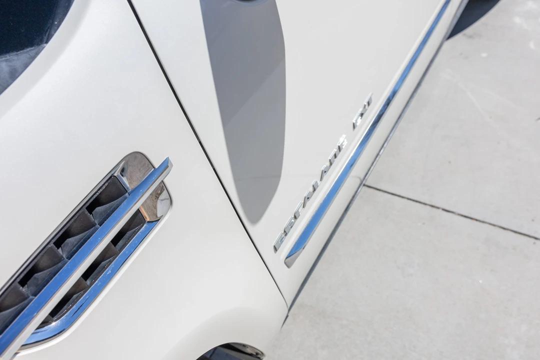 2011 Cadillac Escalade & EXT 3rd Gen - Image 29 of 31