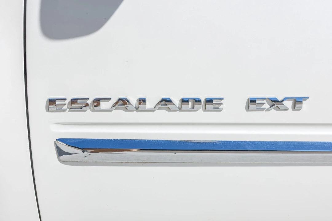 2011 Cadillac Escalade & EXT 3rd Gen - Image 30 of 31