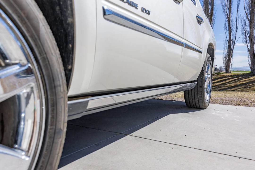2011 Cadillac Escalade & EXT 3rd Gen - Image 31 of 31