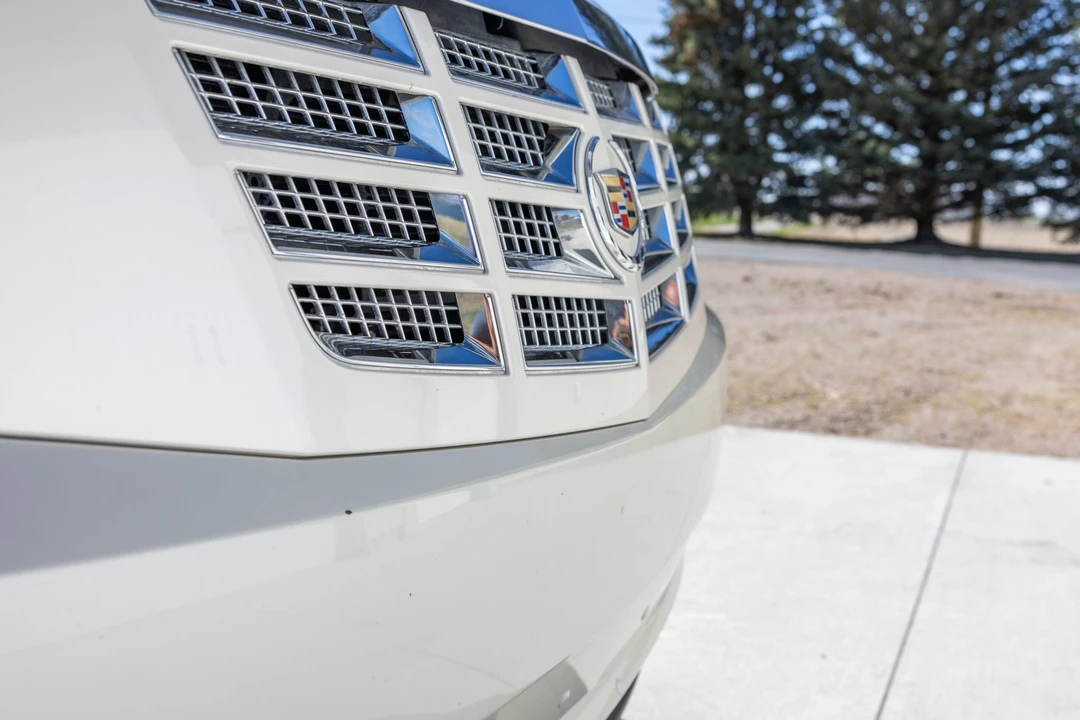 2011 Cadillac Escalade & EXT 3rd Gen - Image 19 of 31