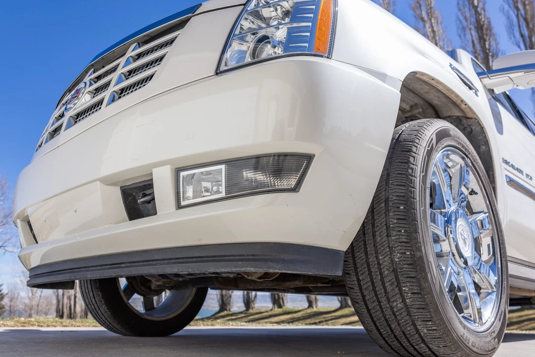2011 Cadillac Escalade & EXT 3rd Gen - Image 26 of 31