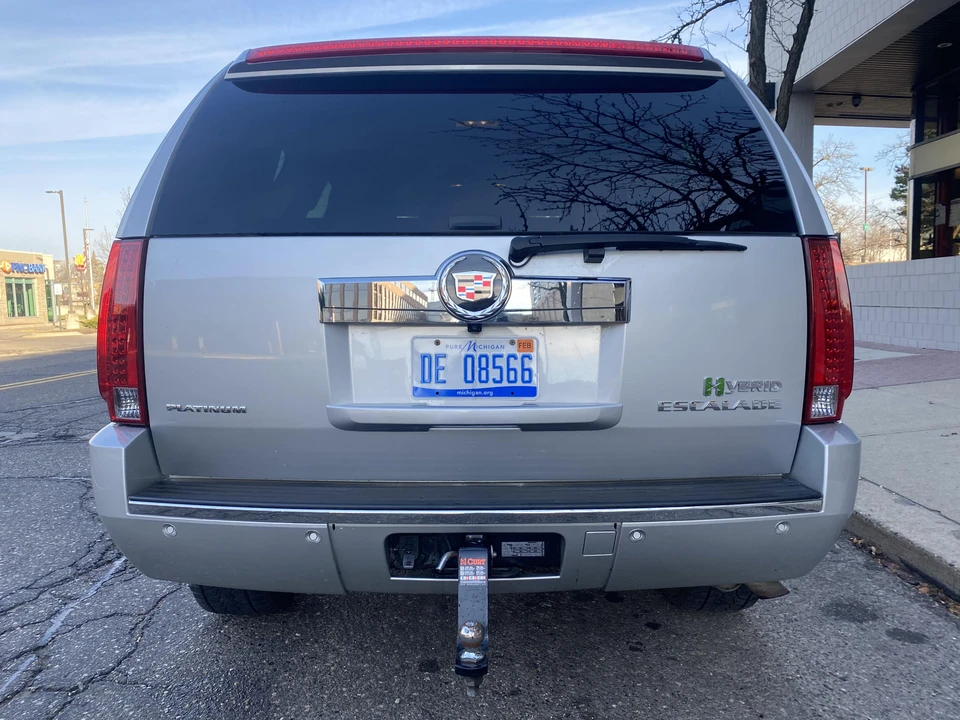 2011 Cadillac Escalade & EXT 3rd Gen - Image 19 of 31