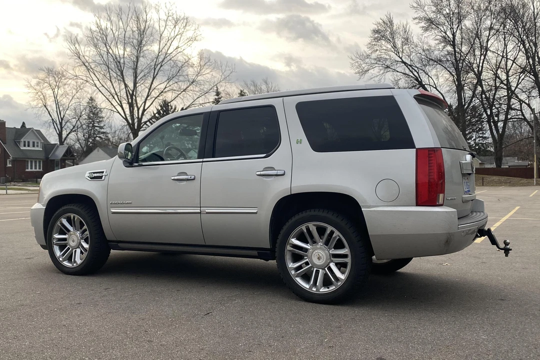 2011 Cadillac Escalade & EXT 3rd Gen - Image 15 of 31