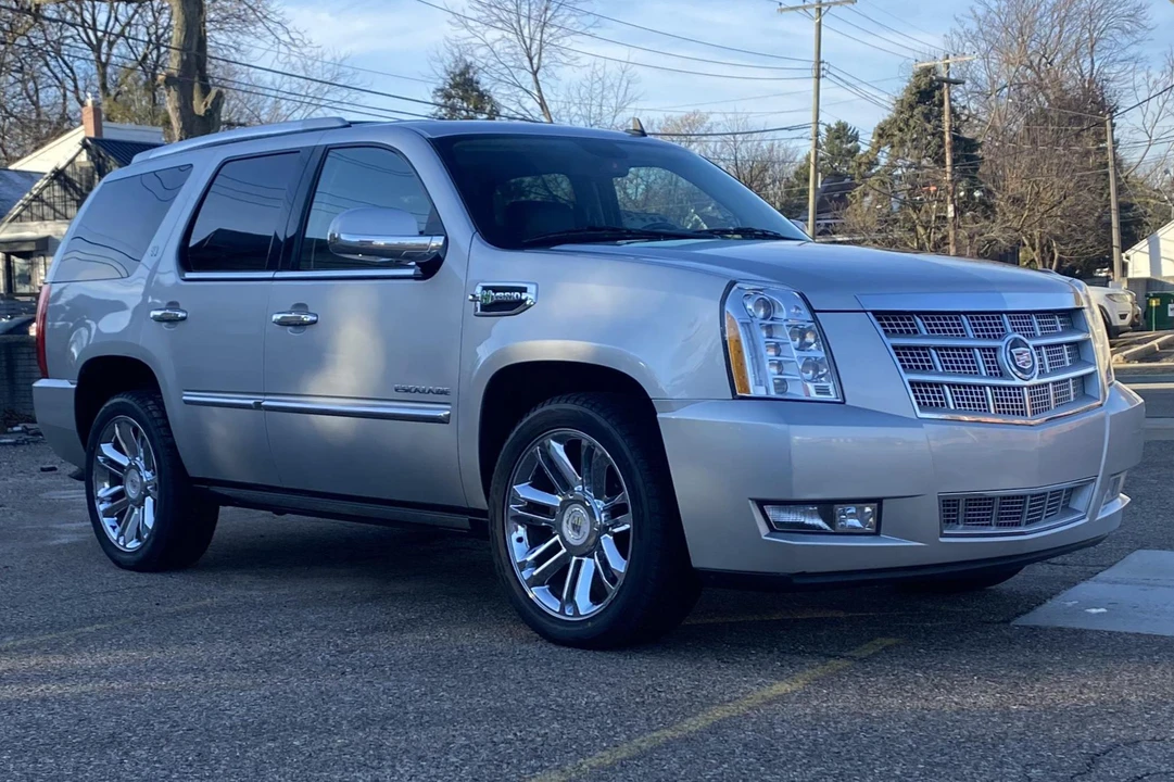 2011 Cadillac Escalade & EXT 3rd Gen - Image 26 of 31