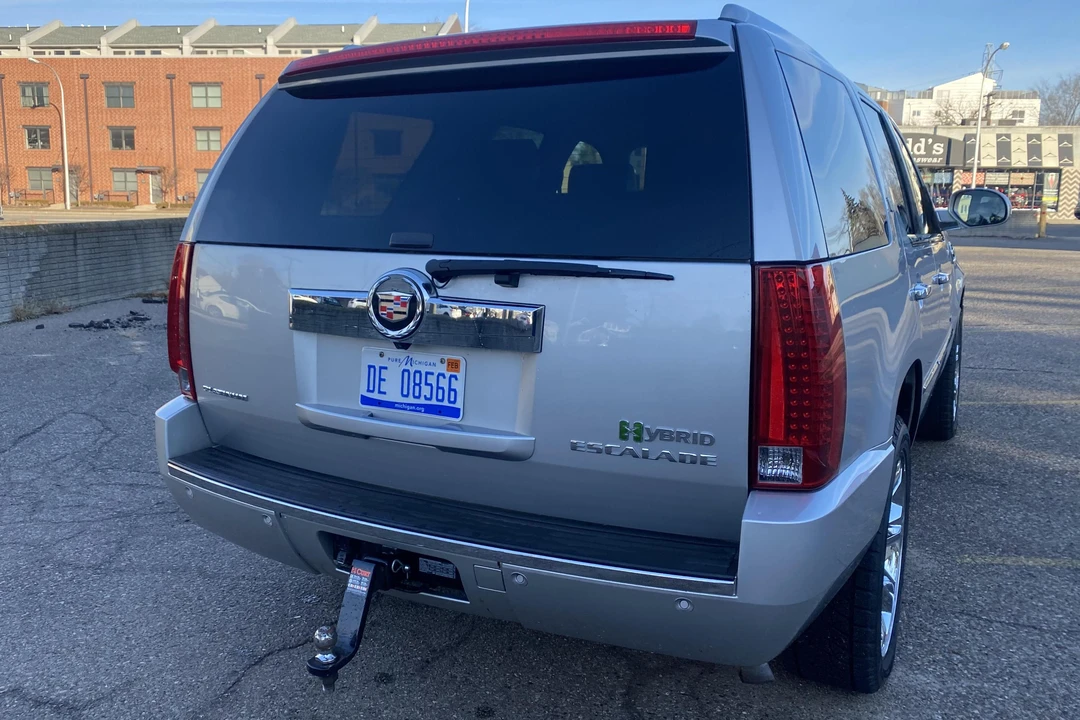 2011 Cadillac Escalade & EXT 3rd Gen - Image 21 of 31