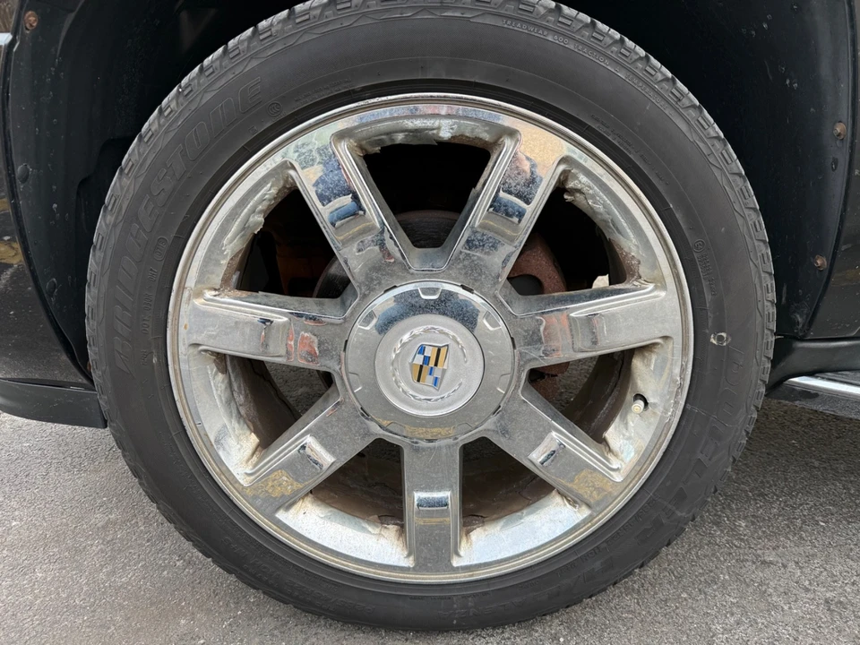 2011 Cadillac Escalade & EXT 3rd Gen - Image 12 of 21