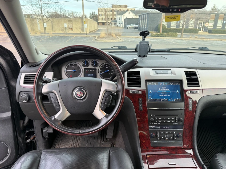2011 Cadillac Escalade & EXT 3rd Gen - Image 18 of 21