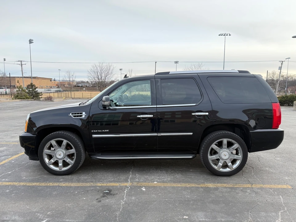 2011 Cadillac Escalade & EXT 3rd Gen - Image 4 of 21
