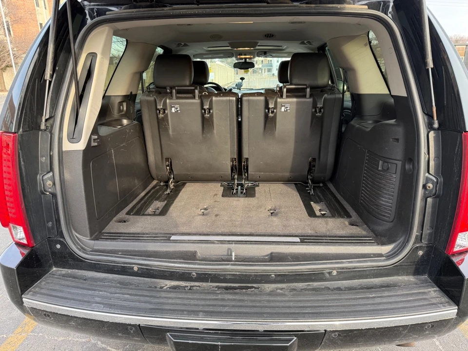 2011 Cadillac Escalade & EXT 3rd Gen - Image 17 of 21