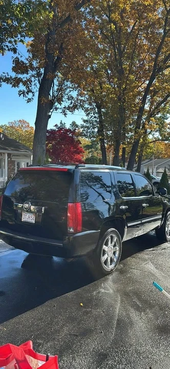 2011 Cadillac Escalade & EXT 2nd Gen - Image 4 of 10