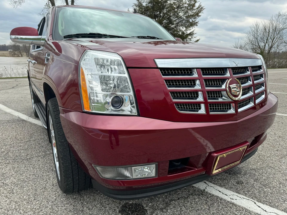 2011 Cadillac Escalade & EXT 3rd Gen - Image 19 of 31