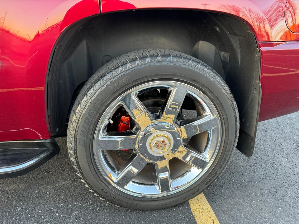2011 Cadillac Escalade & EXT 3rd Gen - Image 21 of 31