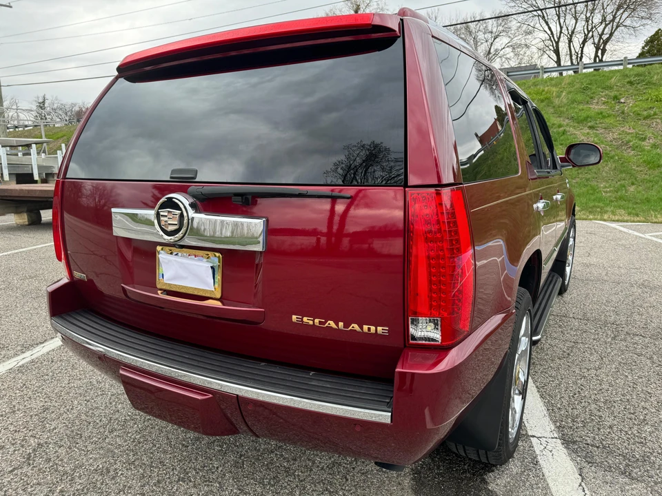 2011 Cadillac Escalade & EXT 3rd Gen - Image 12 of 31