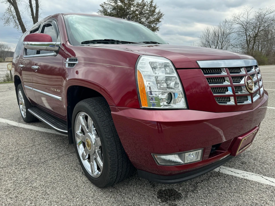 2011 Cadillac Escalade & EXT 3rd Gen - Image 18 of 31