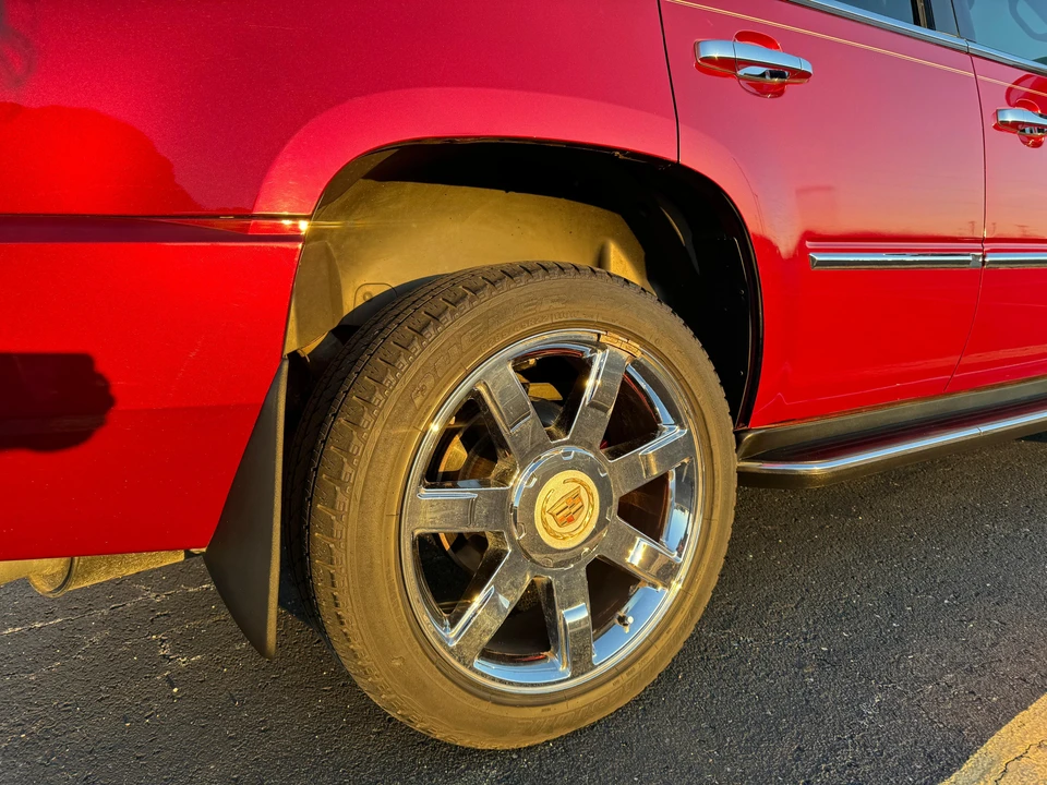 2011 Cadillac Escalade & EXT 3rd Gen - Image 22 of 31