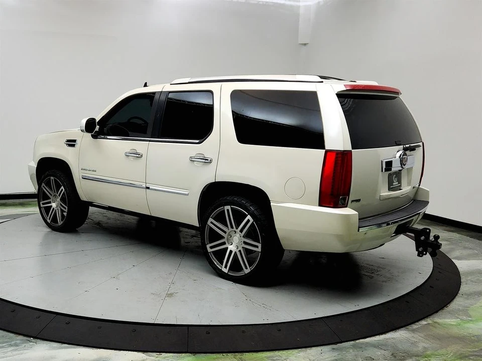 2011 Cadillac Escalade & EXT 3rd Gen - Image 7 of 12