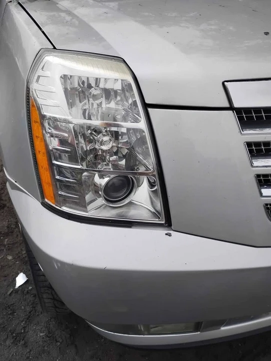2011 Cadillac Escalade & EXT 3rd Gen - Image 2 of 5
