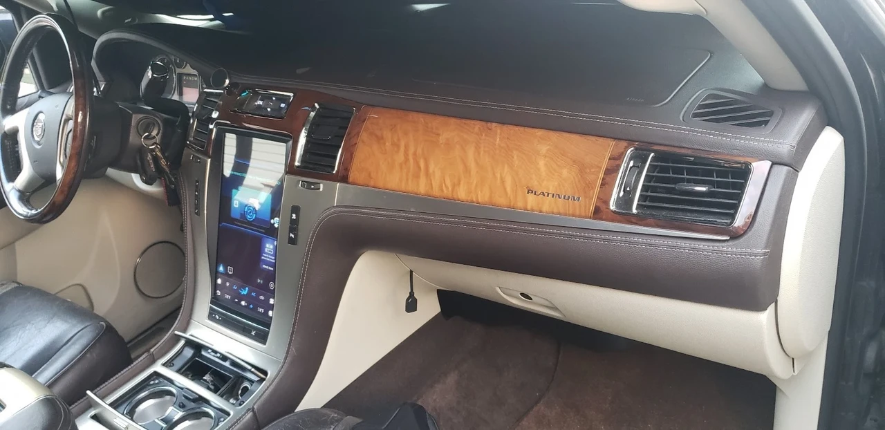 2011 Cadillac Escalade & EXT 3rd Gen - Image 16 of 18
