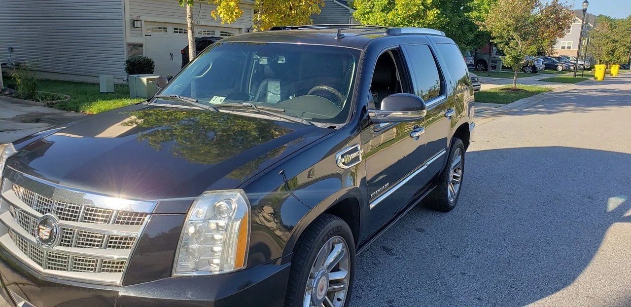 2011 Cadillac Escalade & EXT 3rd Gen - Image 6 of 18