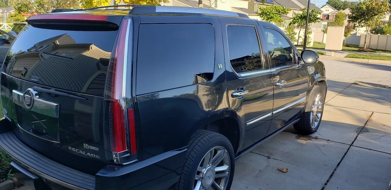 2011 Cadillac Escalade & EXT 3rd Gen - Image 5 of 18