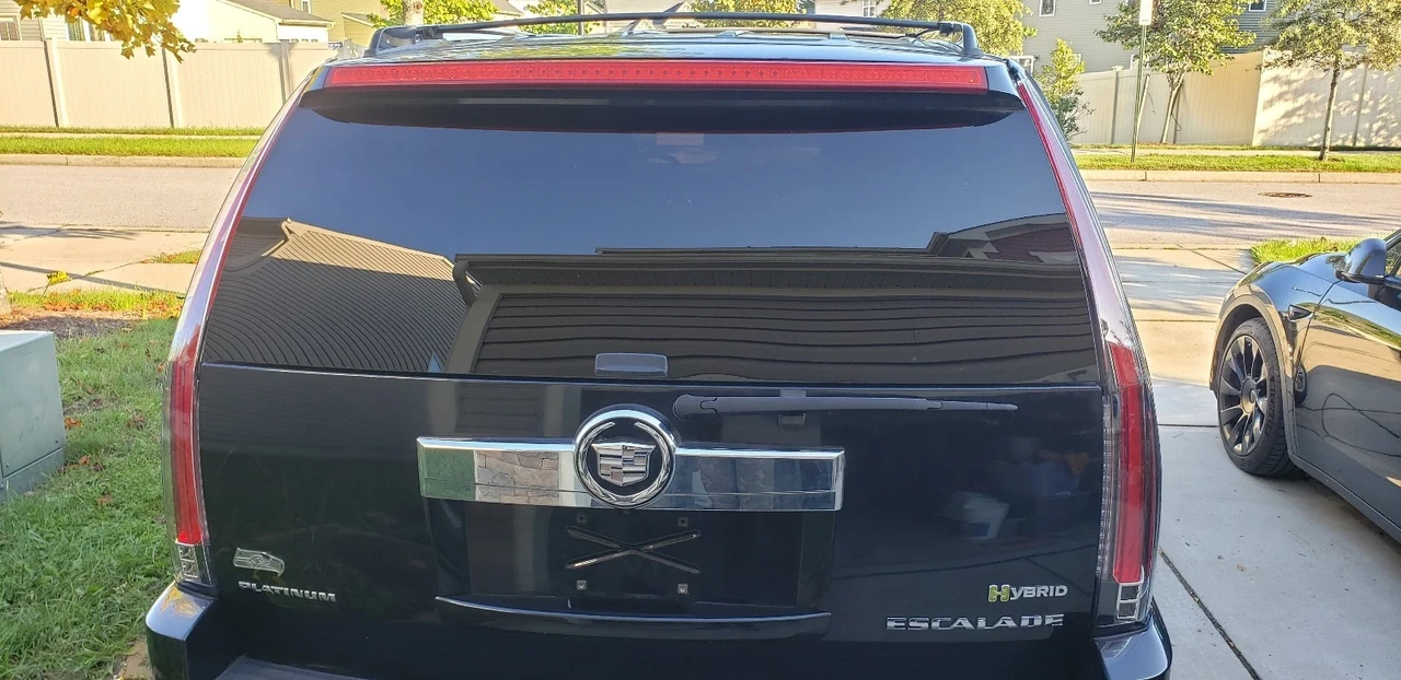 2011 Cadillac Escalade & EXT 3rd Gen - Image 4 of 18