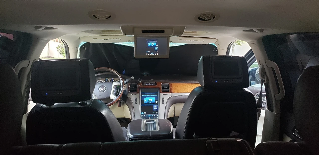 2011 Cadillac Escalade & EXT 3rd Gen - Image 18 of 18
