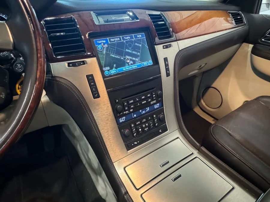2011 Cadillac Escalade & EXT 3rd Gen - Image 9 of 14