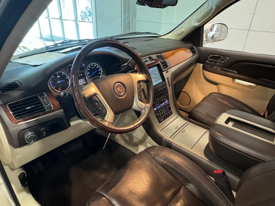 2011 Cadillac Escalade & EXT 3rd Gen - Image 5 of 14