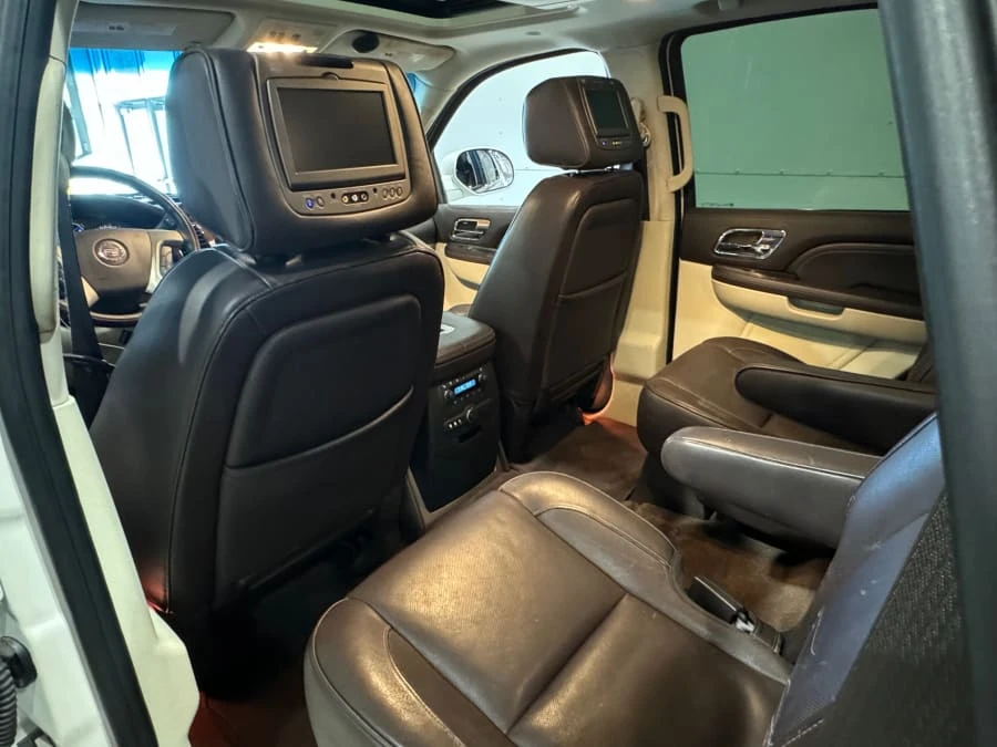 2011 Cadillac Escalade & EXT 3rd Gen - Image 7 of 14