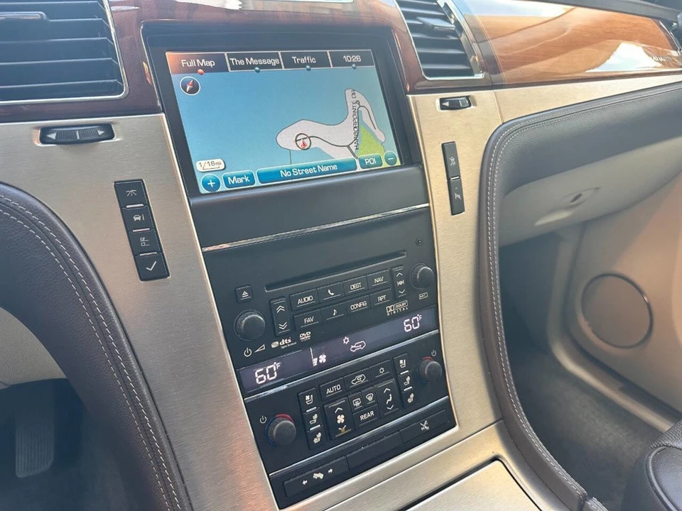 2011 Cadillac Escalade & EXT 3rd Gen - Image 17 of 21